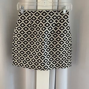 ZARA woman, size XS pattern skirt
